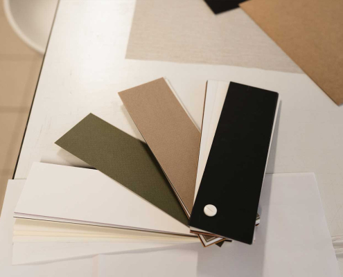 3D 渲染圖與材質板情境組合