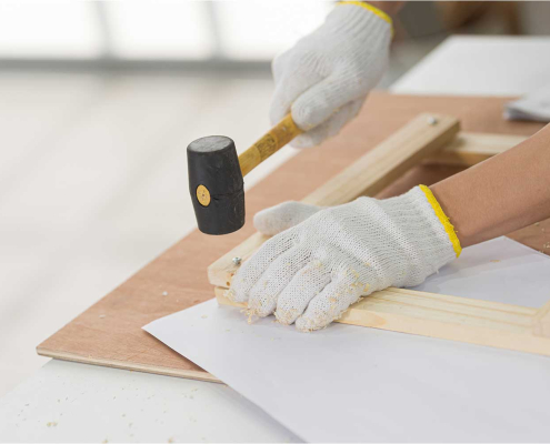 客廳間接照明與層次天花示意